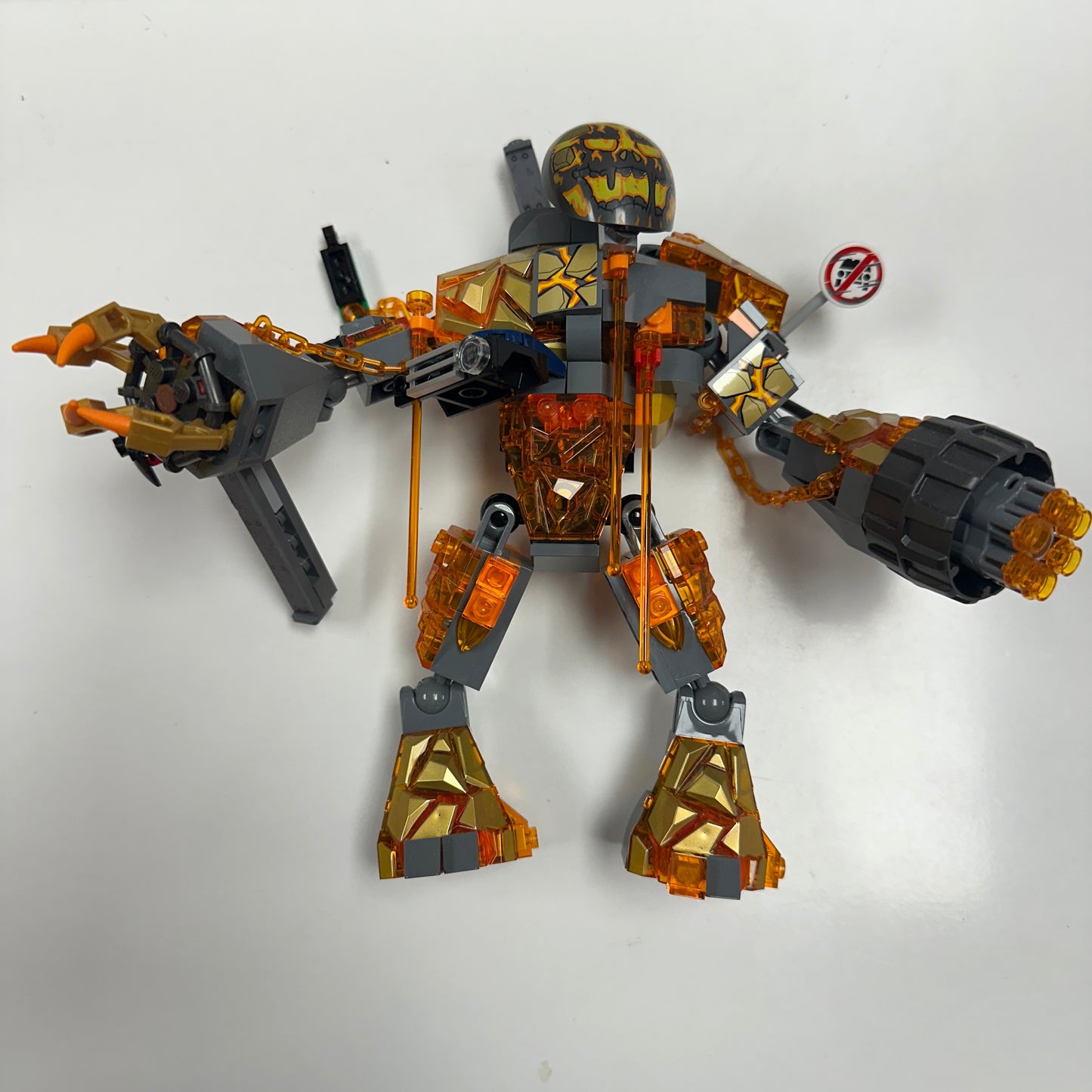 76128 Molten Man Battle