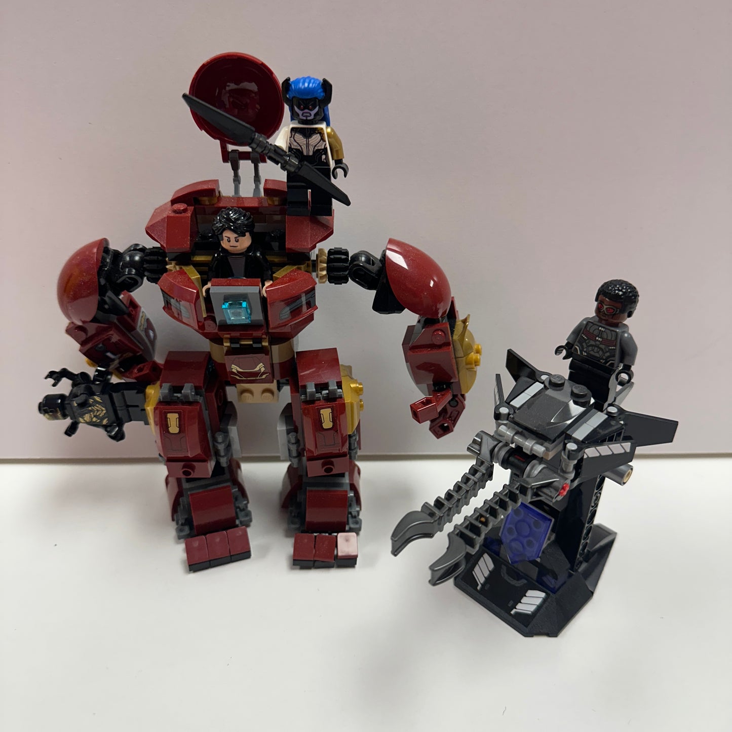 76104 The Hulkbuster Smash-Up