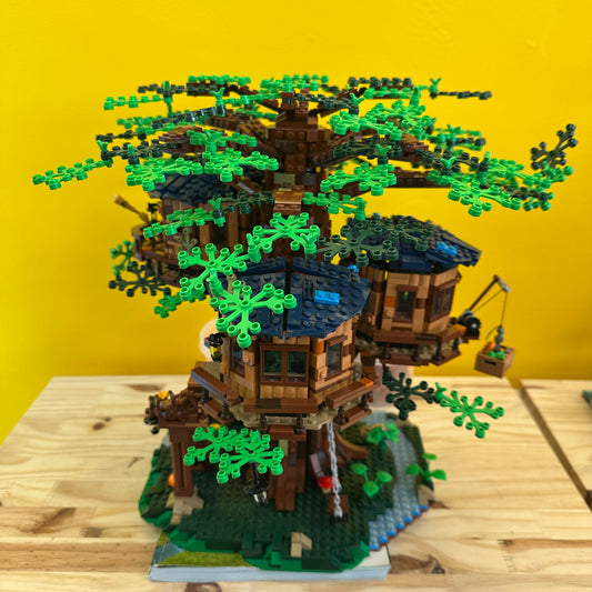 21318 Tree House *Prebuilt Set*