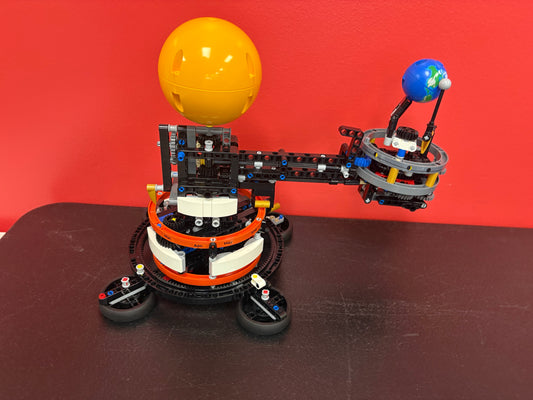 42179 Planet Earth and Moon in Orbit *Prebuilt Set*
