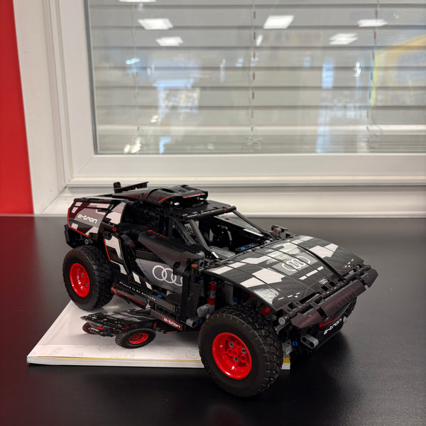 LEGO 42160 Technic Audi RS Q e-tron *Prebuilt Set*