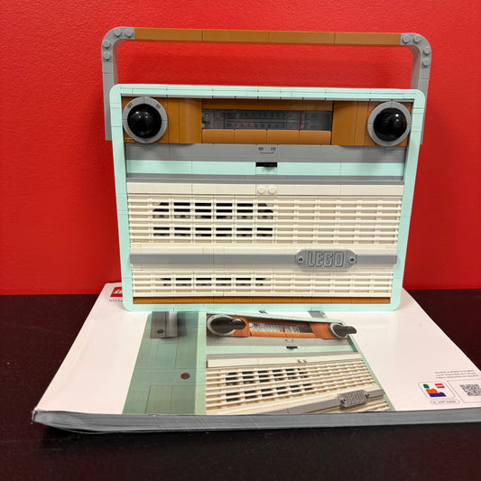 10334 Retro Radio
