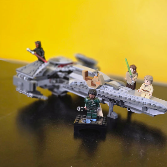 LEGO Star Wars 75383 Darth Maul's Sith Infiltrator *Pre-Built* (As is)